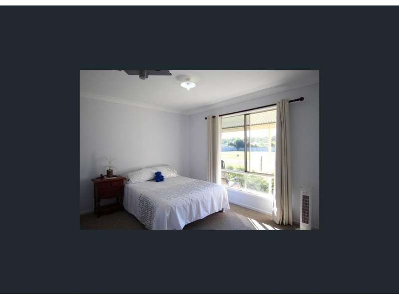 12 Environs Avenue, Cooloola Cove QLD 4580