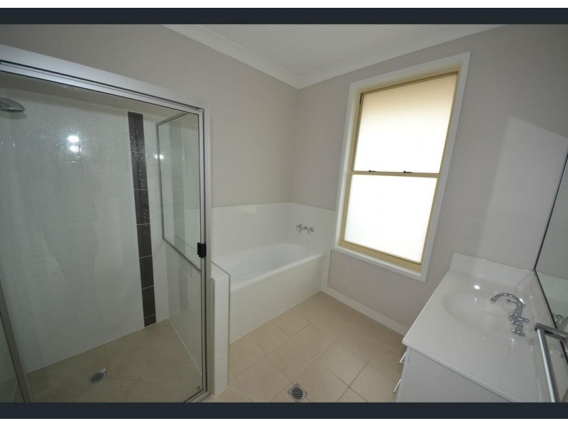 1/10 Eveline Street, Gracemere QLD 4702