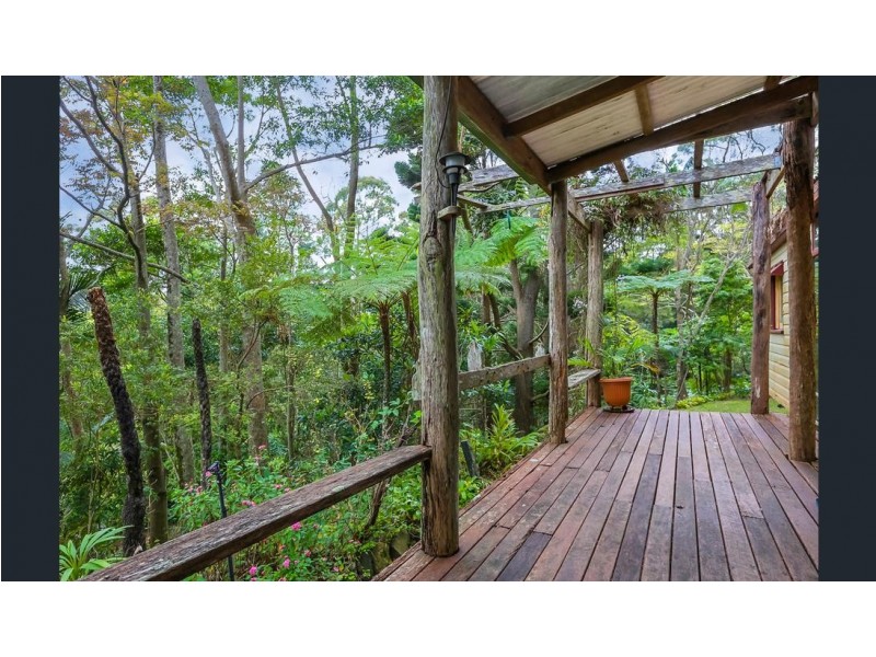 12 LAWRENCE PL, Maleny QLD 4552