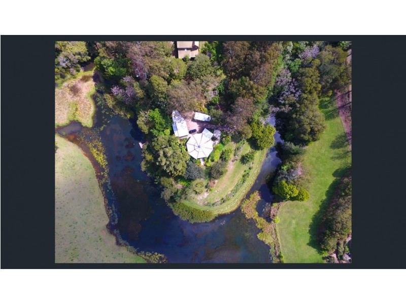 12 LAWRENCE PL, Maleny QLD 4552