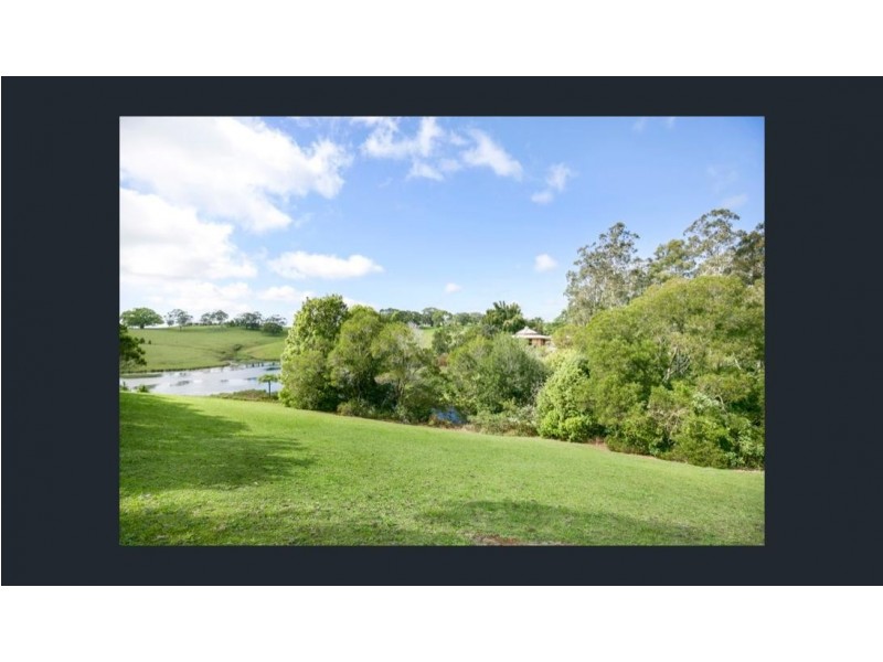 12 LAWRENCE PL, Maleny QLD 4552