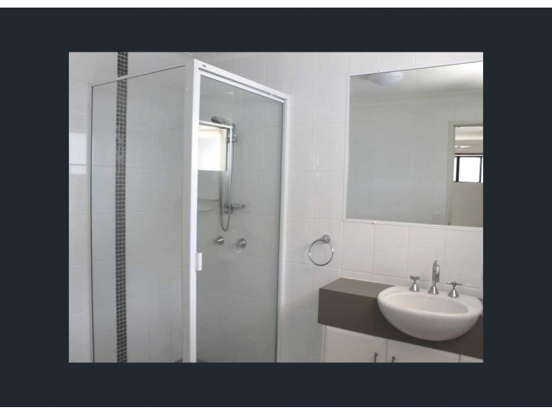 15/8A Wyndham Avenue, Boyne Island QLD 4680