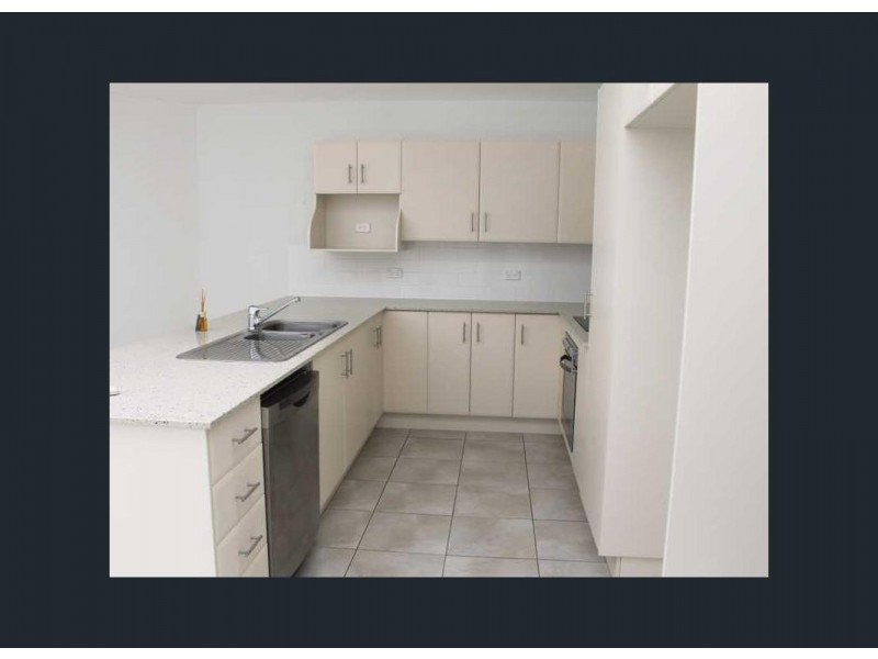 15/8A Wyndham Avenue, Boyne Island QLD 4680