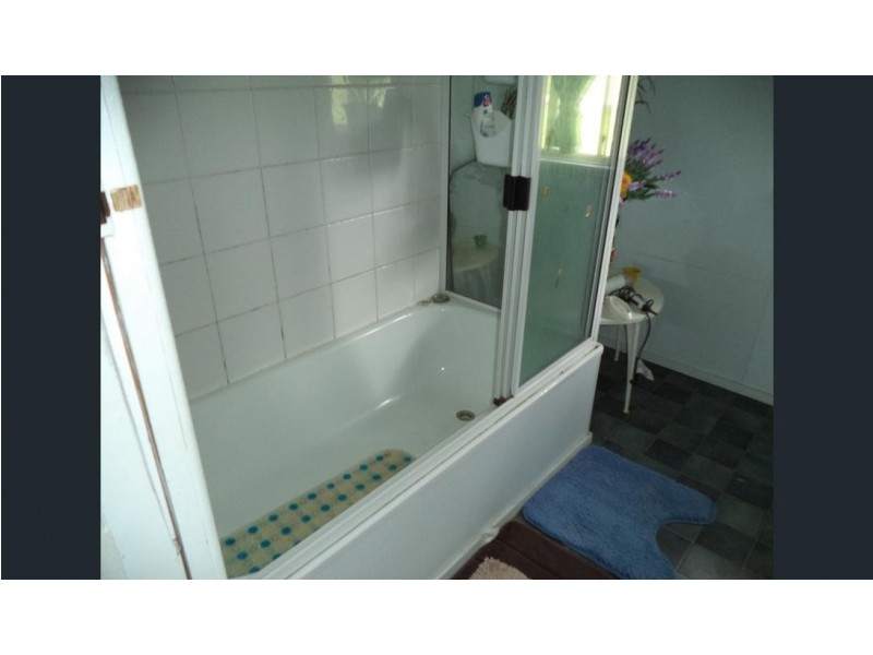 31521 Warrego Highway, Miles QLD 4415