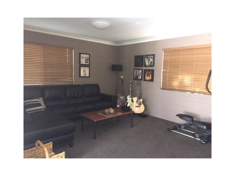 83 Seventh Avenue, Home Hill QLD 4806