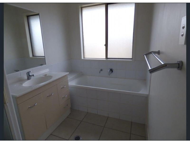 21 Henry Court, Tara QLD 4421