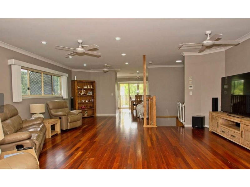 1/8 Elfin Court, Moore Park Beach QLD 4670