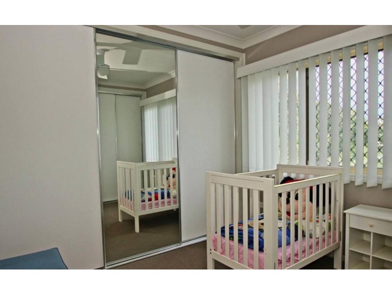 1/8 Elfin Court, Moore Park Beach QLD 4670