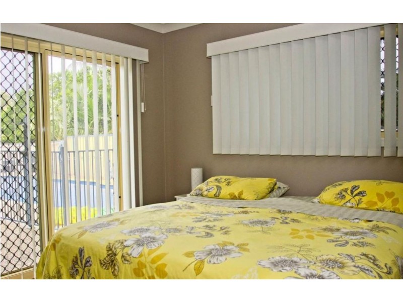 1/8 Elfin Court, Moore Park Beach QLD 4670