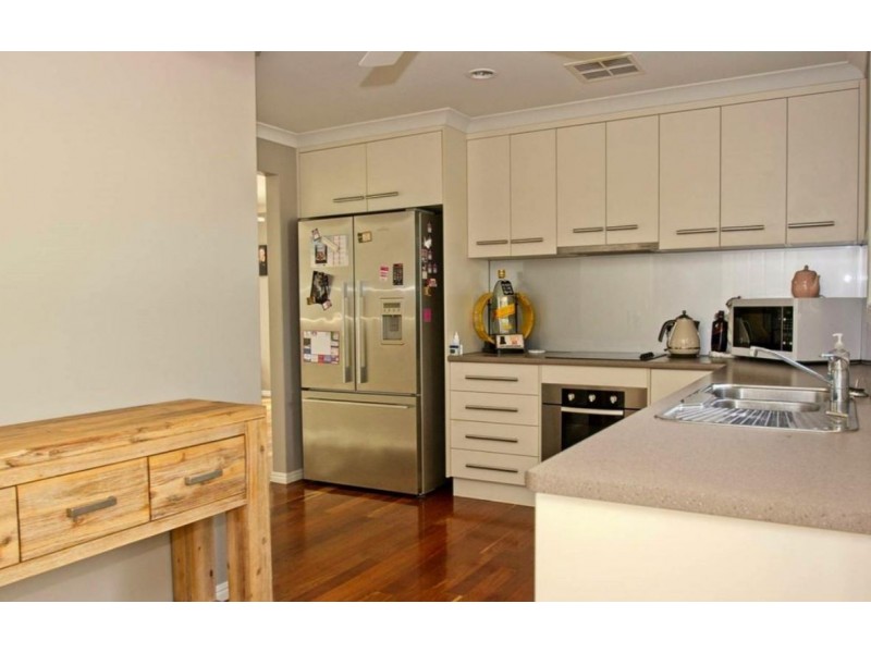 1/8 Elfin Court, Moore Park Beach QLD 4670