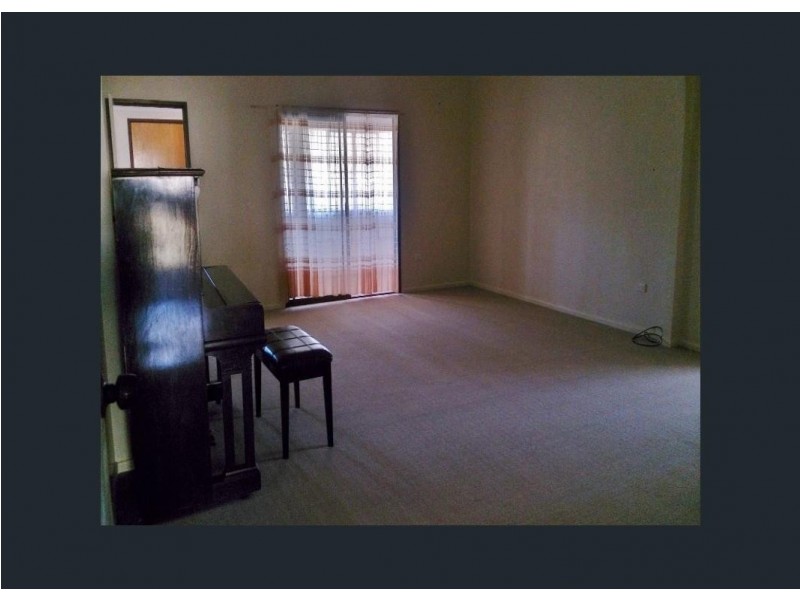 46 Hall Street, Mount Morgan QLD 4714