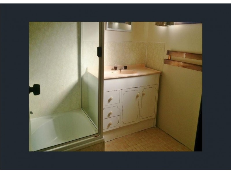 46 Hall Street, Mount Morgan QLD 4714