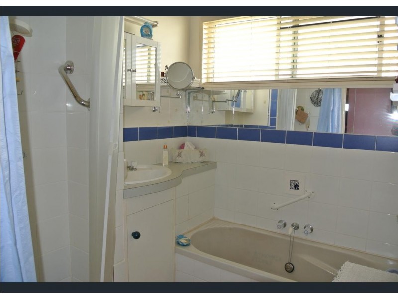 1 Vanguard Court, Cooloola Cove QLD 4580