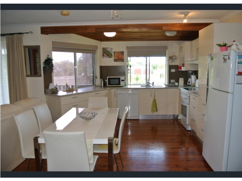 1 Vanguard Court, Cooloola Cove QLD 4580