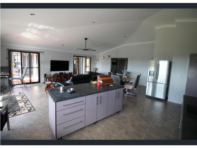 110 Old Creek Road, Childers QLD 4660