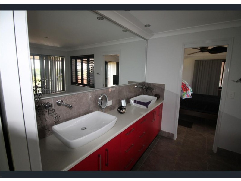 110 Old Creek Road, Childers QLD 4660