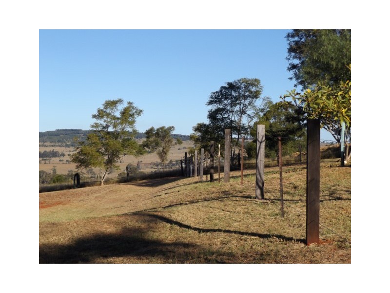 4 Meek Street, Tingoora QLD 4608