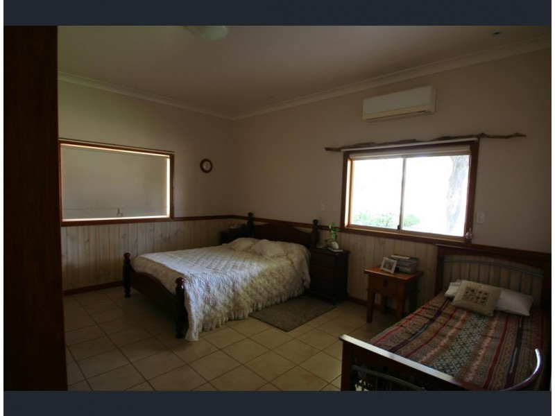 7 Mares Tail Lane, Springsure QLD 4722