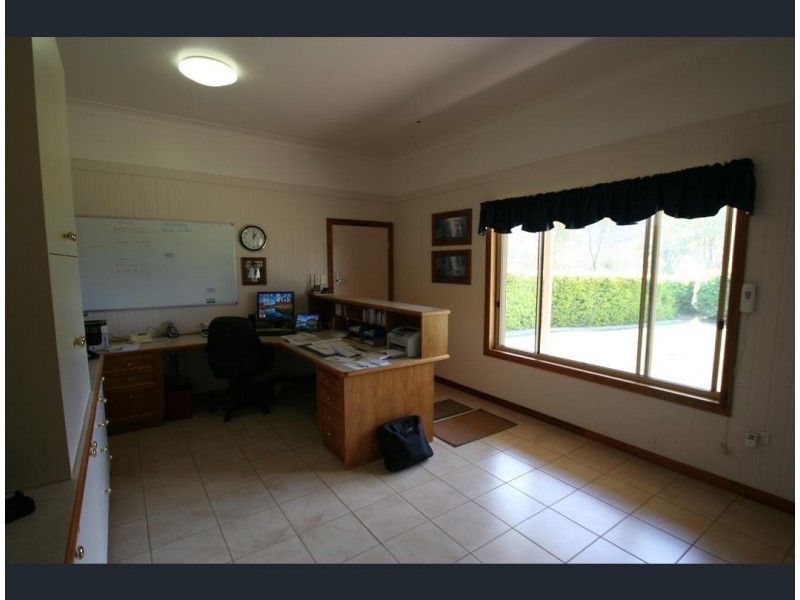 7 Mares Tail Lane, Springsure QLD 4722