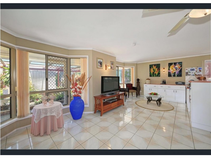 178 Acacia Street, Woodgate QLD 4660