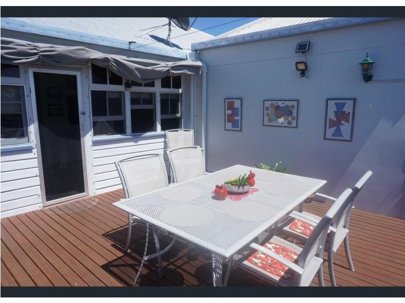 6 Hay Street, Bowen QLD 4805
