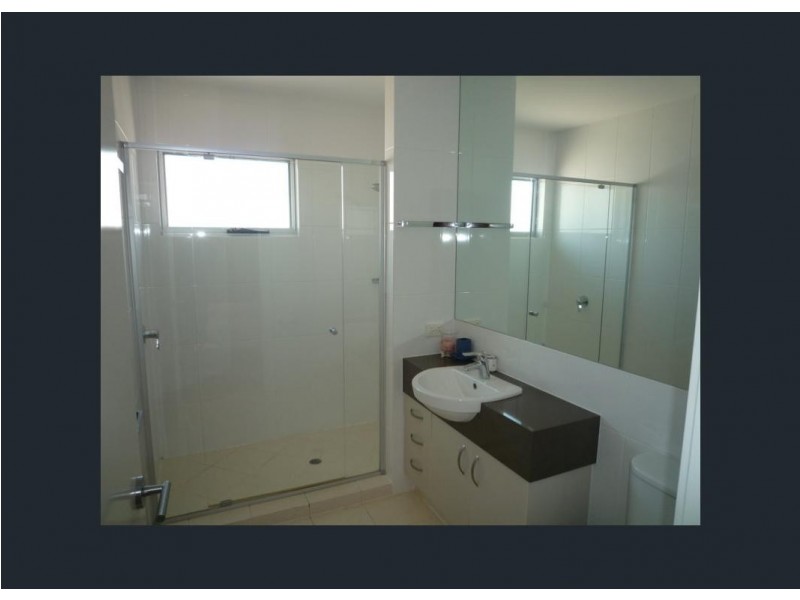 3/1 Hussar Court, Woodgate QLD 4660
