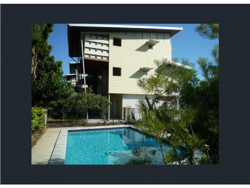 3/1 Hussar Court, Woodgate QLD 4660