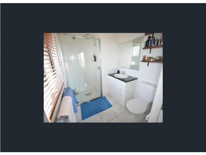 8 Whipbird Court, Woodgate QLD 4660