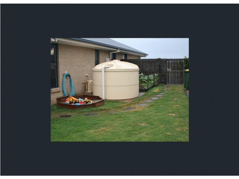 8 Whipbird Court, Woodgate QLD 4660