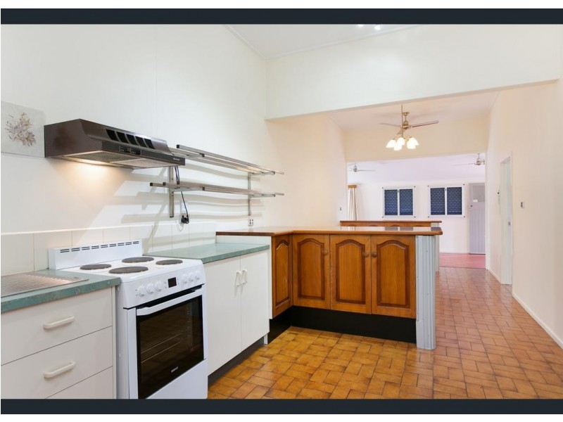 14 Downs Street, Mareeba QLD 4880