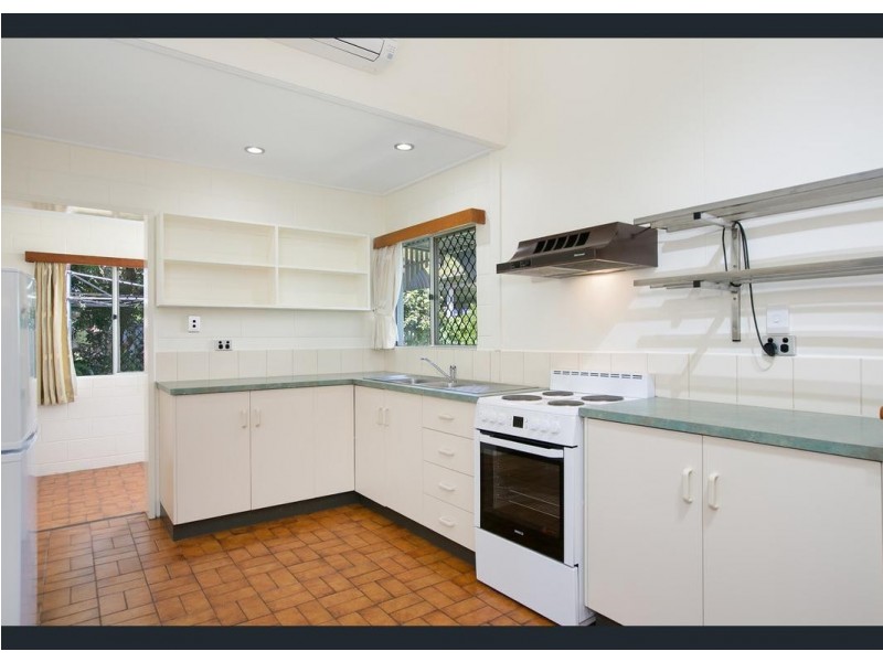 14 Downs Street, Mareeba QLD 4880