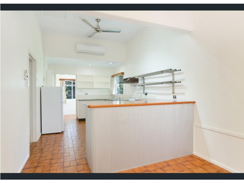 14 Downs Street, Mareeba QLD 4880