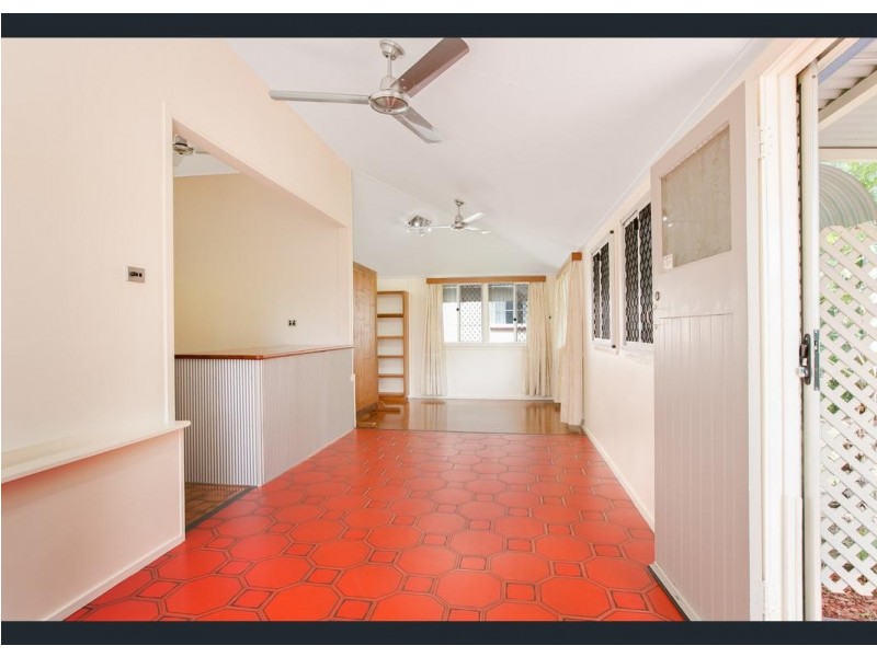 14 Downs Street, Mareeba QLD 4880