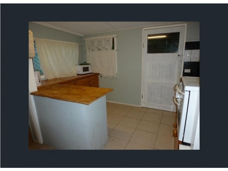 12 Central Street, Mount Morgan QLD 4714