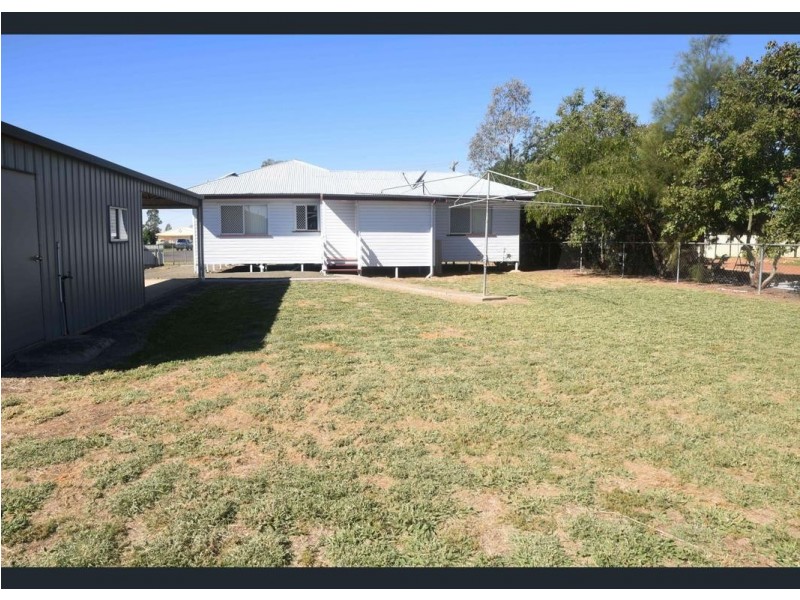 45 Downs Street, Roma QLD 4455