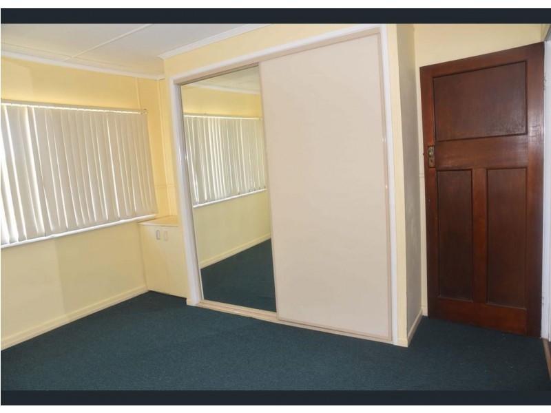 45 Downs Street, Roma QLD 4455