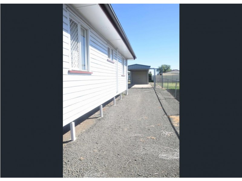 45 Downs Street, Roma QLD 4455