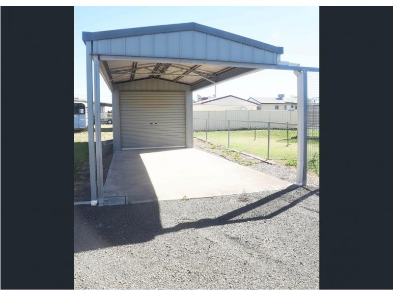 45 Downs Street, Roma QLD 4455