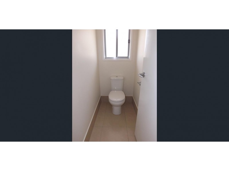 95 Currey Street, Roma QLD 4455