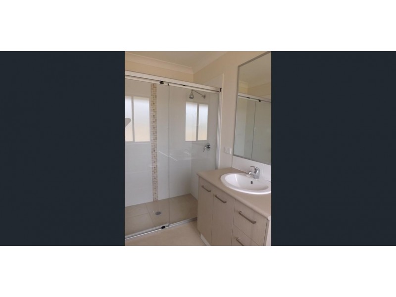 95 Currey Street, Roma QLD 4455