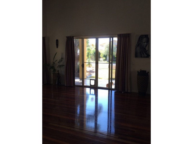 9 Wattle Street, Woodgate QLD 4660