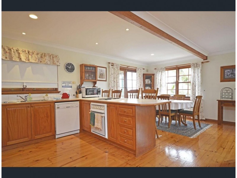 10 Magnetic Drive, Tamborine Mountain QLD 4272
