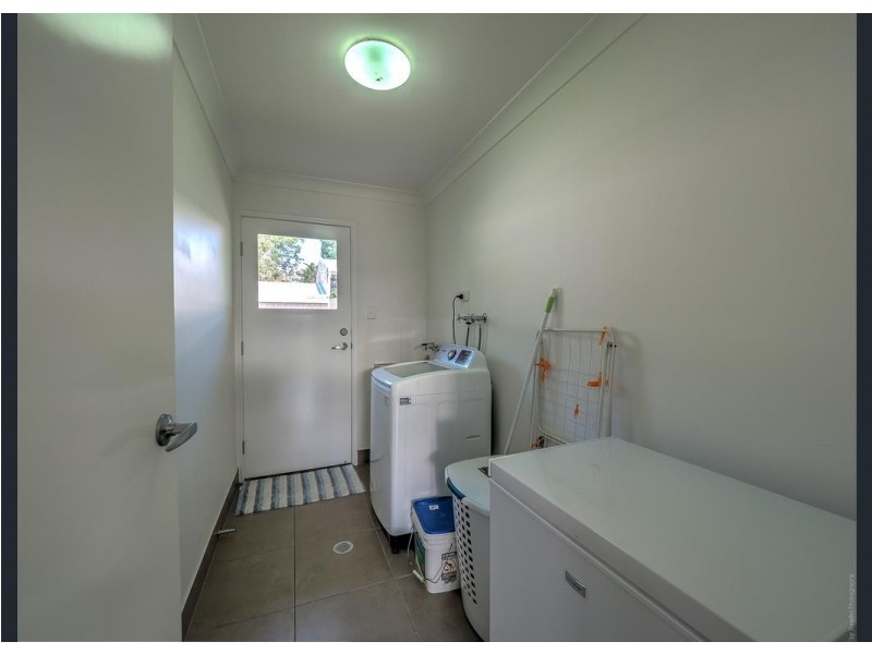 15 Daintree Drive, Urangan QLD 4655