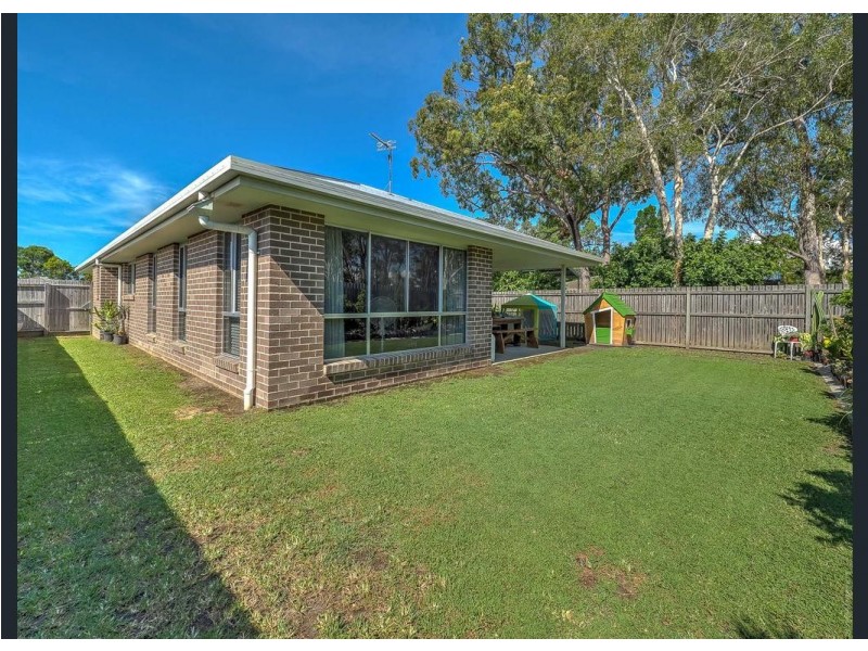 15 Daintree Drive, Urangan QLD 4655