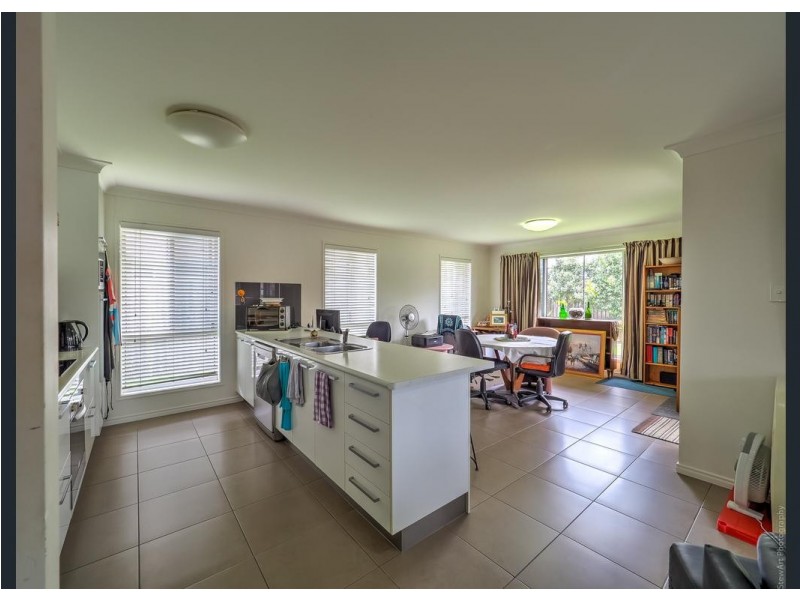 13 Daintree Drive, Urangan QLD 4655