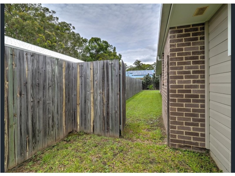 13 Daintree Drive, Urangan QLD 4655