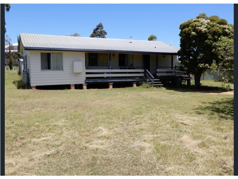 22 Hill Street, Nobby QLD 4360