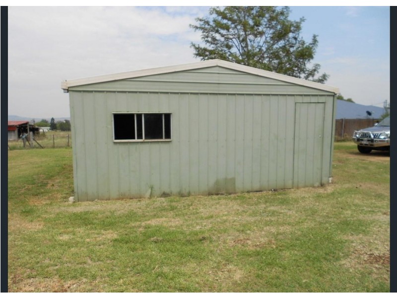 22 Hill Street, Nobby QLD 4360