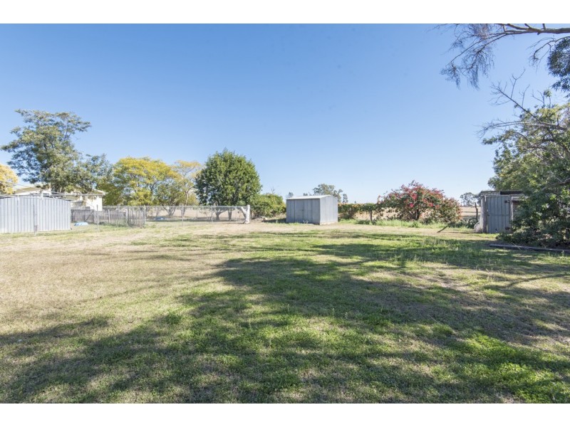 37 Florence Street, Millmerran QLD 4357