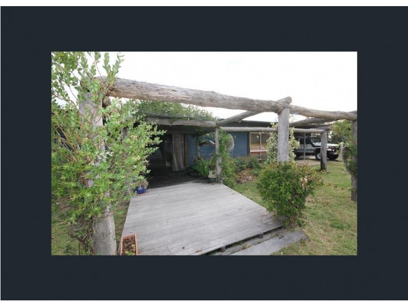 96 Browns Lane, Greenlands QLD 4380